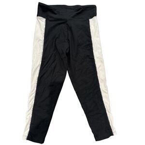 Victoria’s Secret Sport Black White Colorblock Cotton Capri Leggings Size Medium